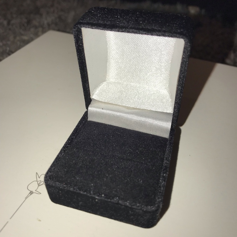 Ring Boxes - Picture 2 of 4